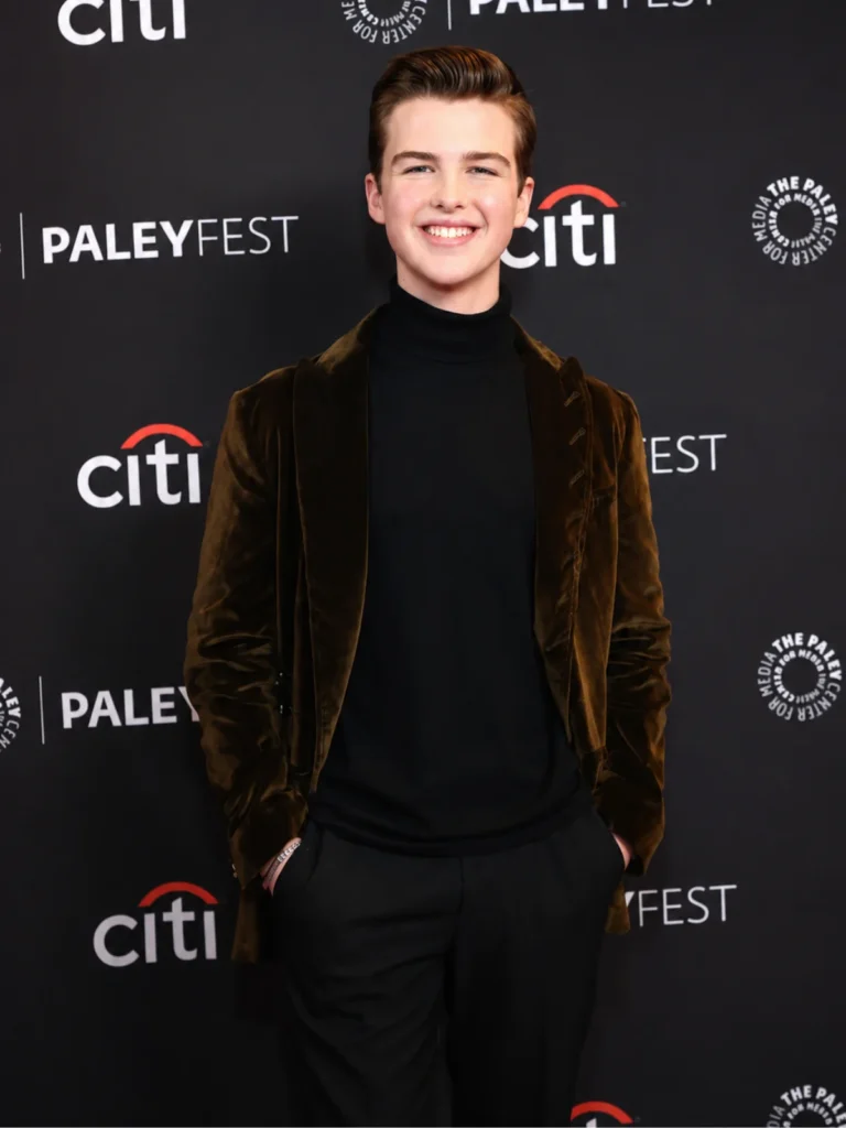 Iain Armitage Height in Feet and CM